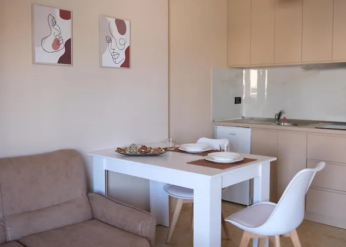 Next To Block District Apartamento Tirana